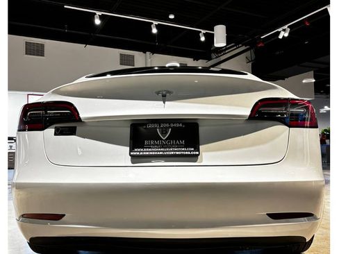 Used 2023 Tesla Model 3 Standard Range image 14