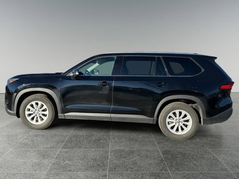 Certified 2024 Toyota Grand Highlander XLE image 2