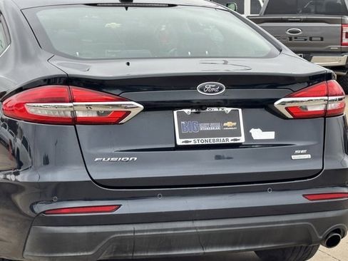 Used 2020 Ford Fusion SE image 8