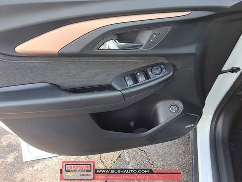 Used 2023 Chevrolet TrailBlazer ACTIV w/ Sun and Liftgate Package image 17