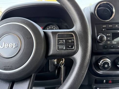 Used 2016 Jeep Patriot Sport FWD image 25