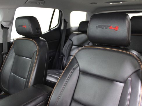 Used 2023 GMC Acadia AT4 w/ Technology Package image 4