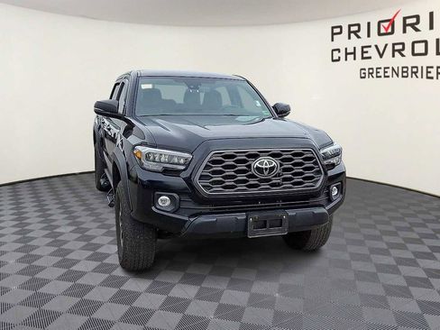 Used 2021 Toyota Tacoma TRD Off-Road image 3