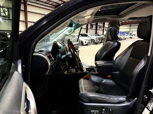 Used 2016 Lexus GX 460 w/ Premium Package AWD/4WD image 13