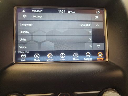 Used 2018 Jeep Grand Cherokee Laredo RWD image 25