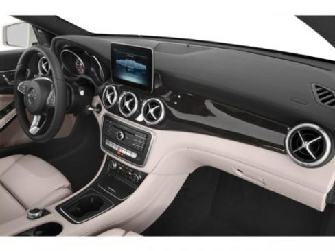 Used 2019 Mercedes-Benz CLA 250 4MATIC image 16
