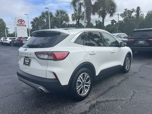 Used 2022 Ford Escape SEL w/ Technology Package FWD image 10