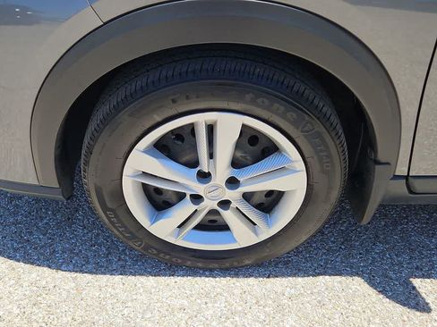Used 2023 Nissan Kicks S FWD image 12