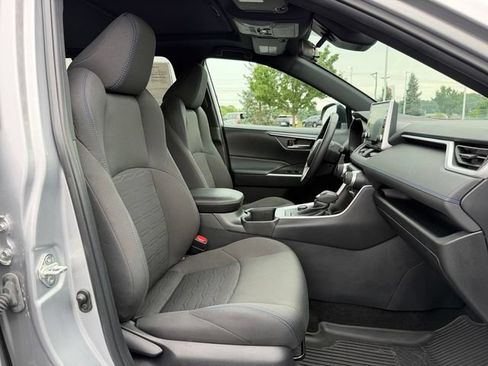 Certified 2022 Toyota RAV4 SE w/ Convenience Package AWD/4WD image 18