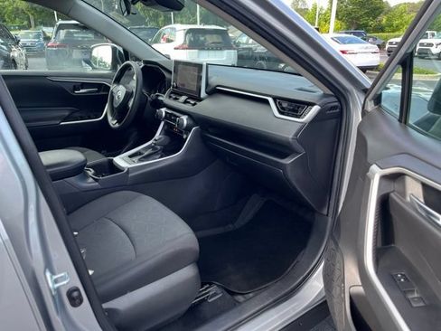 Used 2024 Toyota RAV4 XLE FWD image 17
