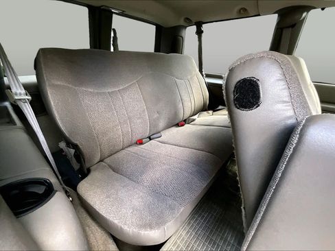 Used 2005 Chevrolet Astro Passenger AWD image 18