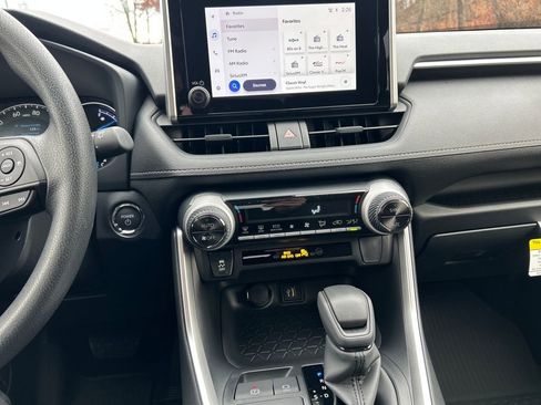 New 2025 Toyota RAV4 XLE image 11