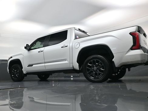 Used 2025 Toyota Tundra Platinum AWD/4WD image 17
