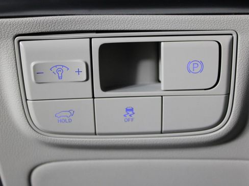 Certified 2025 Hyundai Tucson Limited image 24