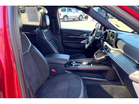 Used 2025 Ford Explorer ST AWD/4WD image 8