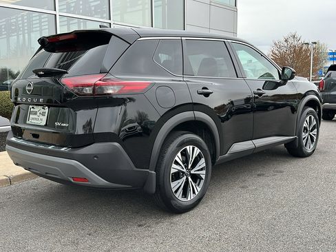 Certified 2022 Nissan Rogue SV image 7