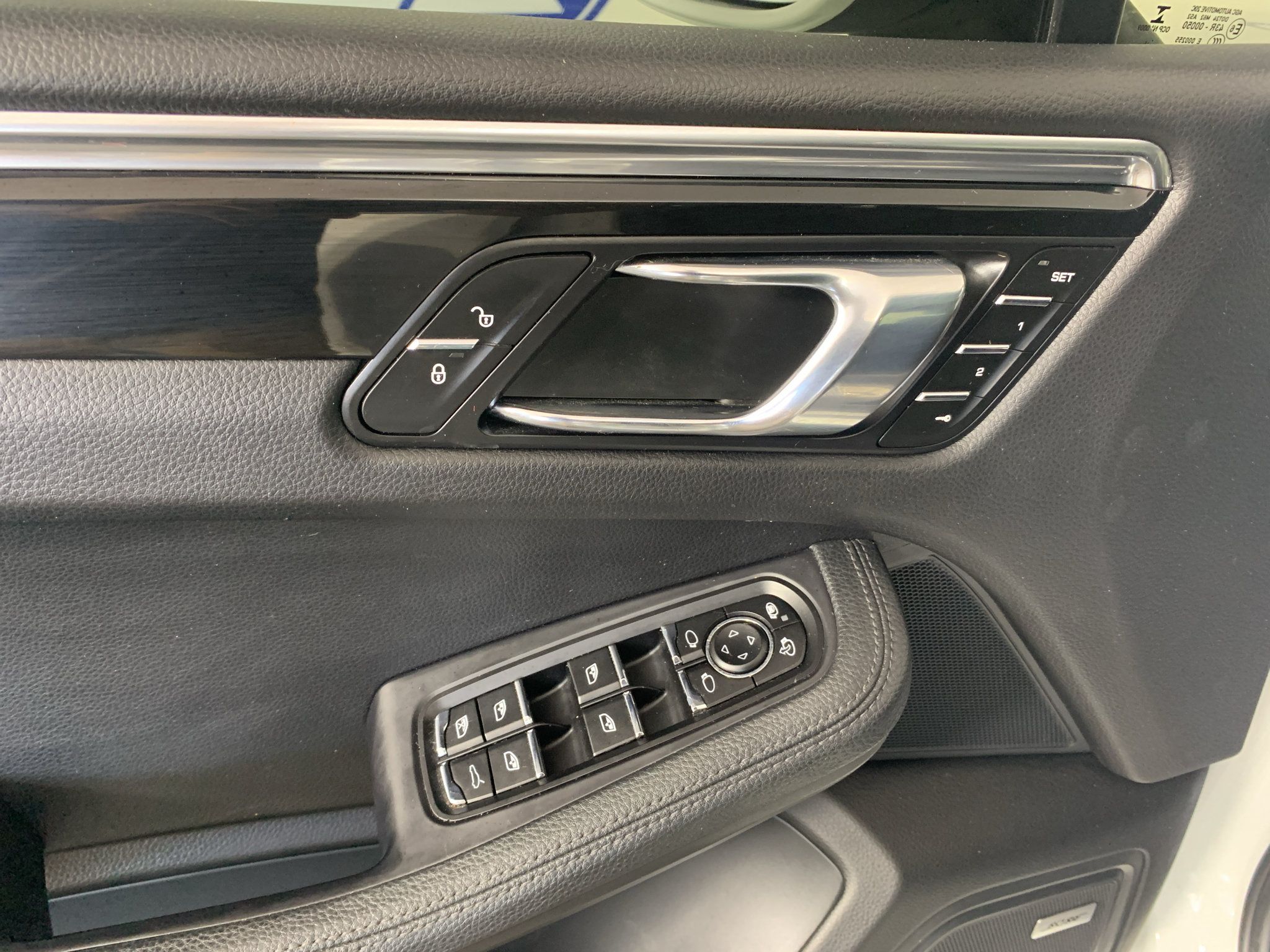 Used 2016 Porsche Macan S AWD/4WD image 14