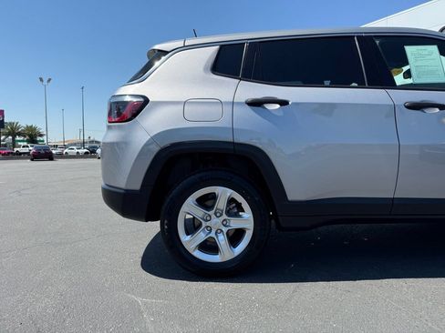 Used 2023 Jeep Compass Sport AWD/4WD image 12