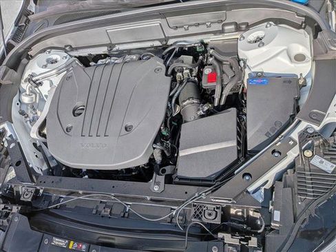 New 2026 Volvo XC60 T8 Ultra w/ Climate Package image 19