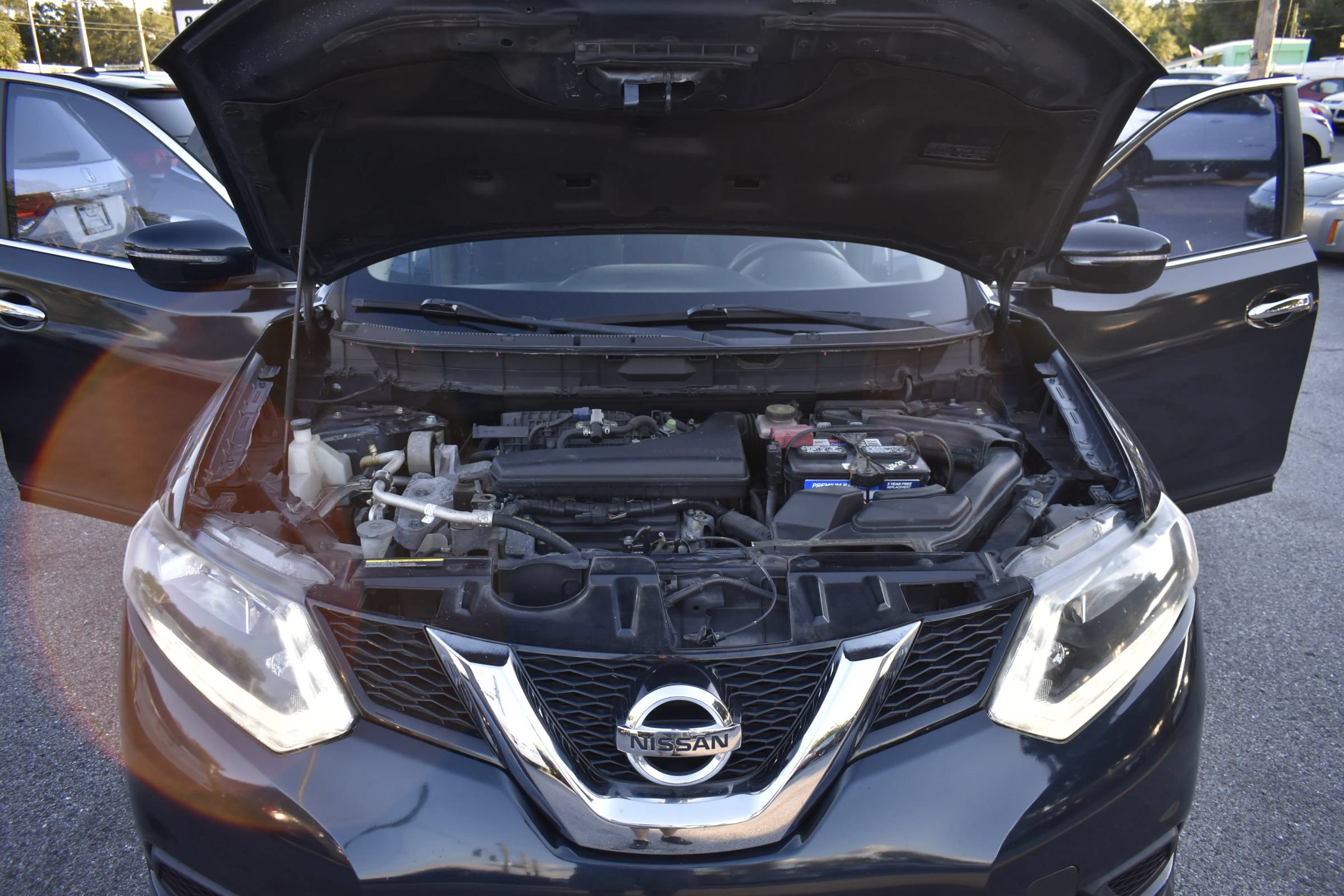 Used 2015 Nissan Rogue SV FWD image 9