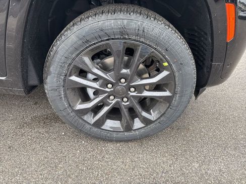 New 2026 Jeep Grand Cherokee Limited image 9