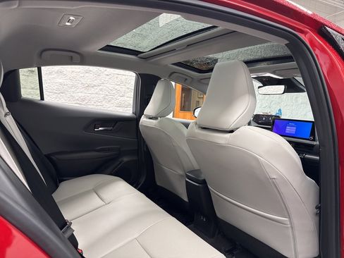 Certified 2024 Toyota Prius XLE image 43