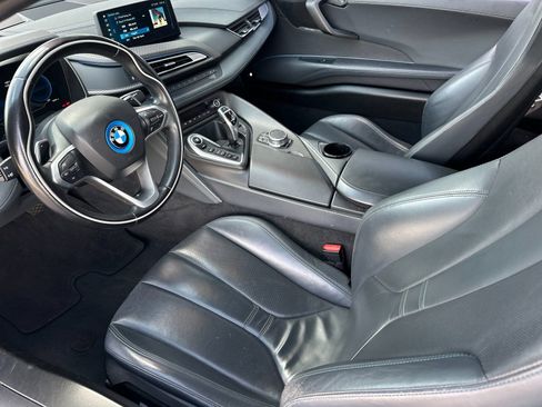 Used 2019 BMW i8 Coupe image 8