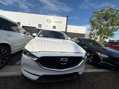 Used 2017 MAZDA CX-5 Touring AWD/4WD image 3