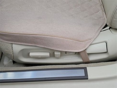 Used 2005 Lexus SC 430 Convertible image 25