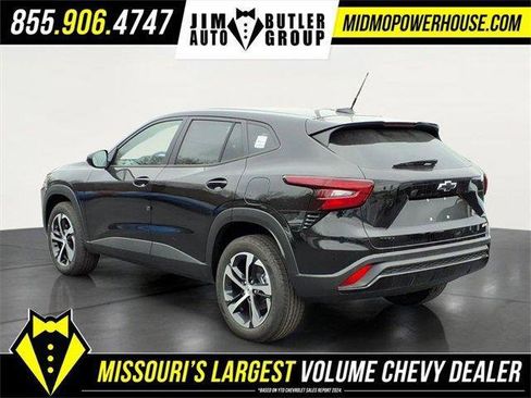 New 2026 Chevrolet Trax RS image 4