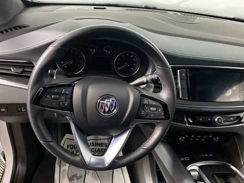Used 2023 Buick Enclave Essence image 14