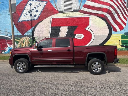 Used 2016 GMC Sierra 2500 Denali w/ Duramax Plus Package image 3