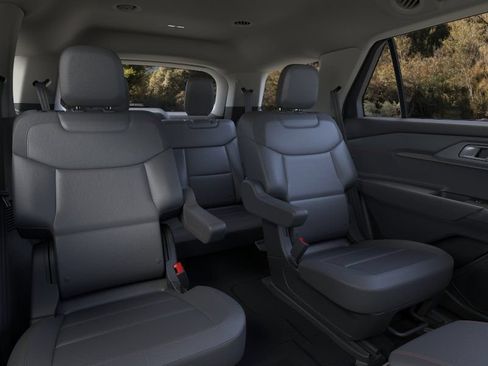 Used 2026 Ford Explorer Active RWD image 12