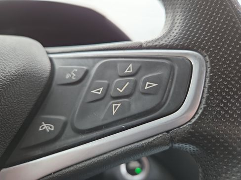 Used 2020 Chevrolet Equinox LT image 15