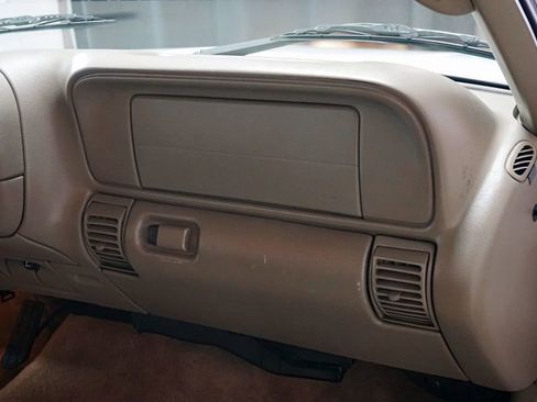 Used 1998 Chevrolet Silverado 1500 4x4 Regular Cab w/ Preferred Equipment Group 2 image 56