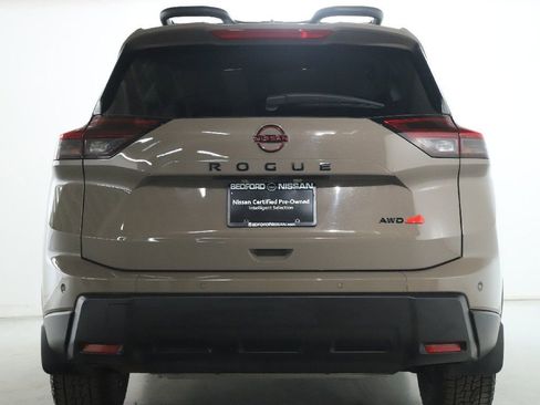 Certified 2025 Nissan Rogue SV image 41