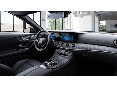 Used 2023 Mercedes-Benz E 450 4MATIC Cabriolet image 6