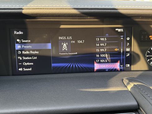 Used 2018 Lexus LC 500 Coupe w/ Touring Package RWD image 24