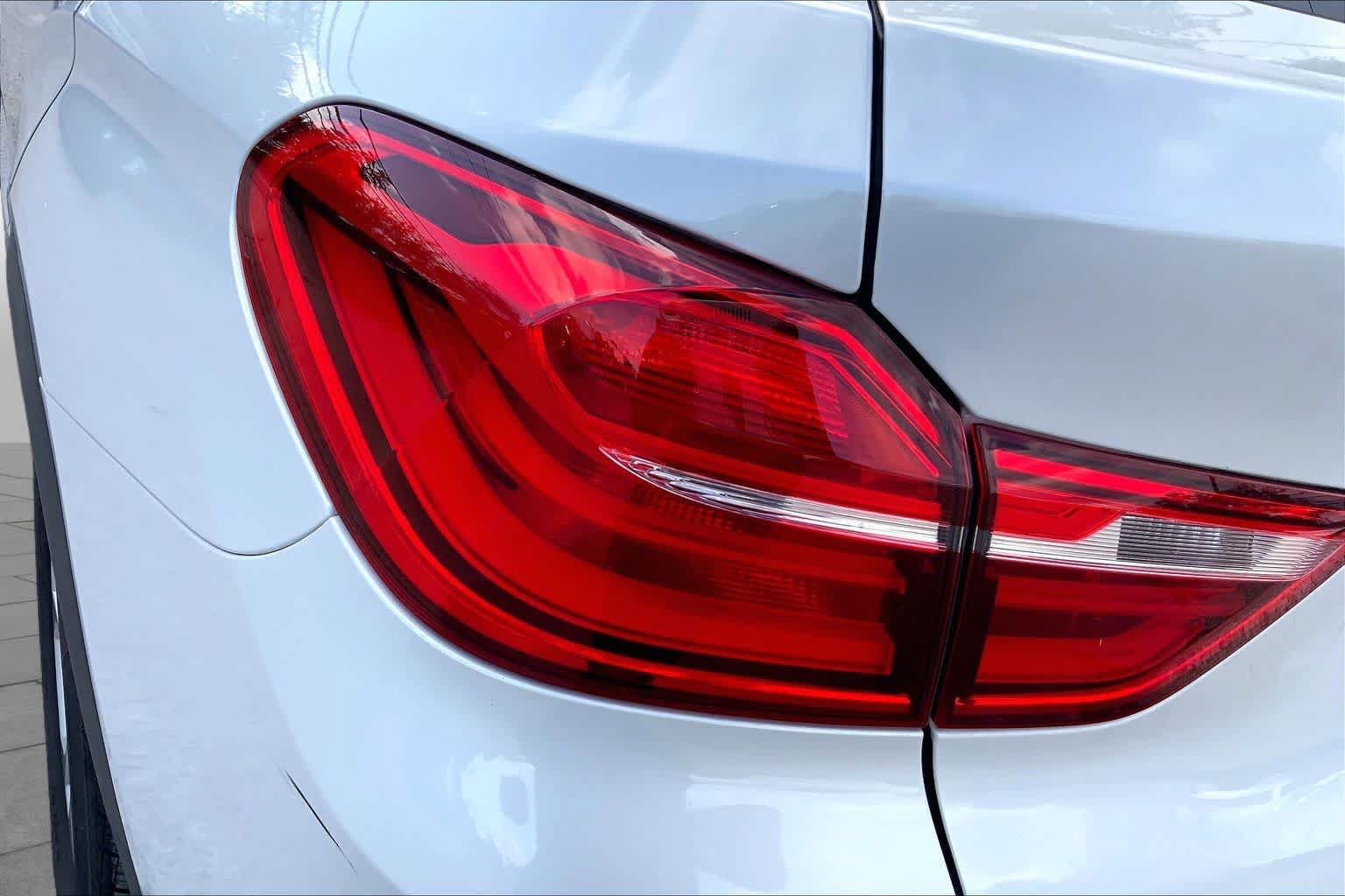 Used 2017 BMW X4 xDrive28i AWD/4WD image 28