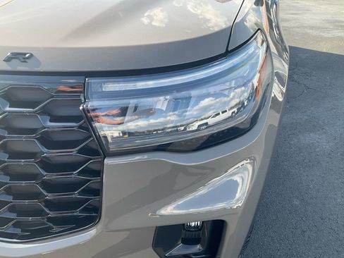 New 2026 Ford Explorer ST-Line w/ ST-Line Street Pack RWD image 9