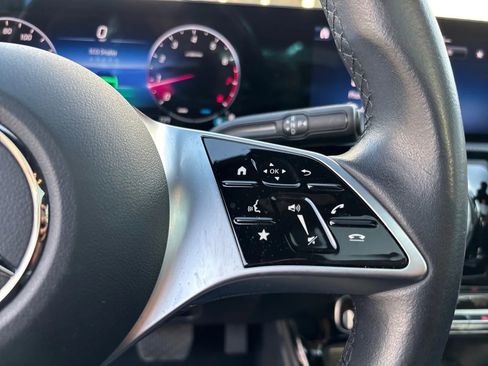 Used 2025 Mercedes-Benz CLA 250 4MATIC image 17