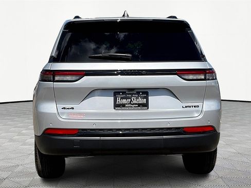 New 2025 Jeep Grand Cherokee Limited w/ Black Appearance Package image 4