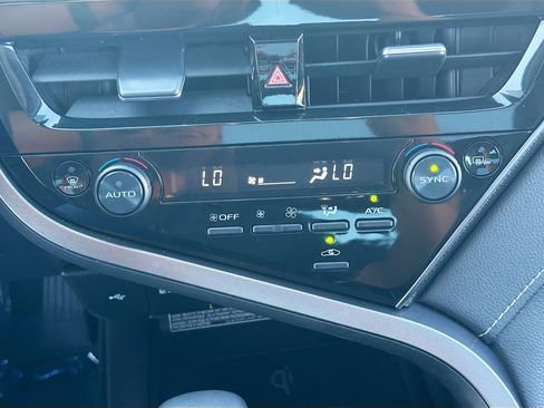 Used 2021 Toyota Camry XSE w/ Navigation Package image 24