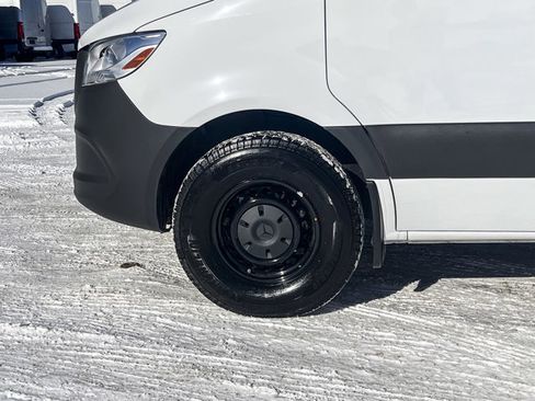 Used 2025 Mercedes-Benz Sprinter 2500 image 24