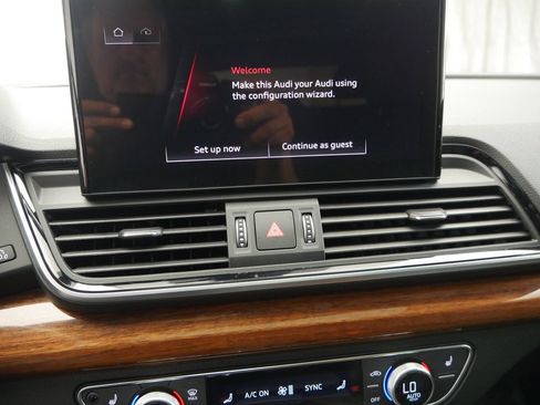 Certified 2023 Audi Q5 2.0T Premium w/ Convenience Package AWD/4WD image 35