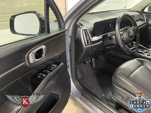 Used 2024 Kia Sorento SX AWD/4WD image 11