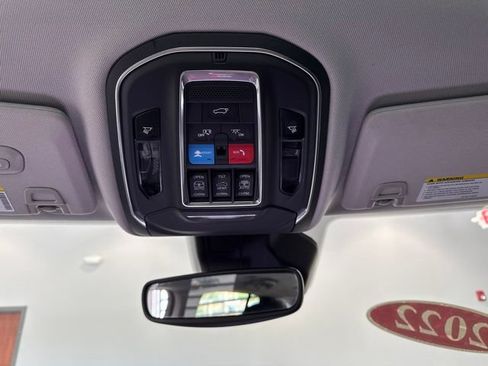 Used 2022 Jeep Grand Cherokee Limited AWD/4WD image 36