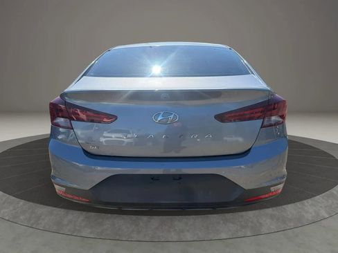 Used 2019 Hyundai Elantra SE w/ Cargo Package FWD image 6