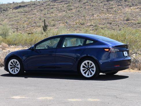 Used 2023 Tesla Model 3 Long Range AWD/4WD image 5