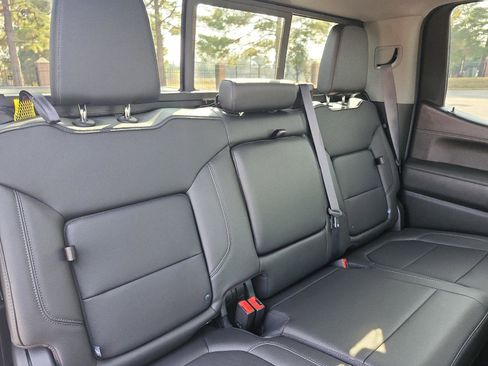 Used 2021 GMC Sierra 1500 SLT w/ SLT Premium Package image 11